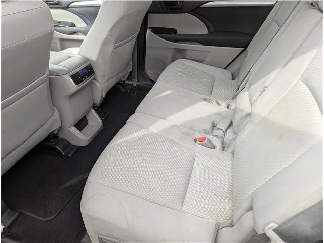 2016 Toyota Highlander - Image 6 of 11