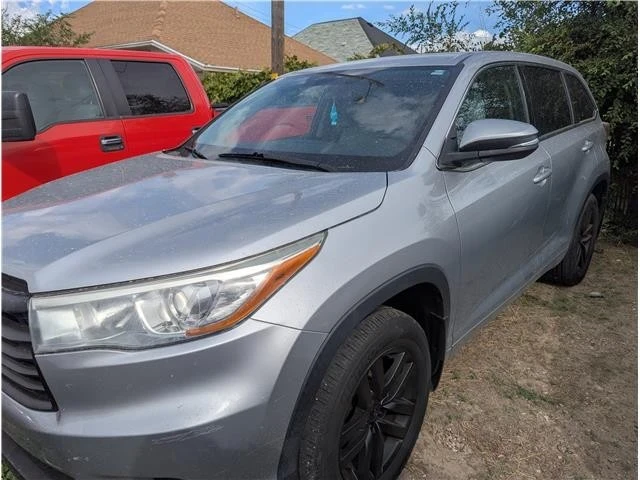 2016 Toyota Highlander - Image 2 of 11