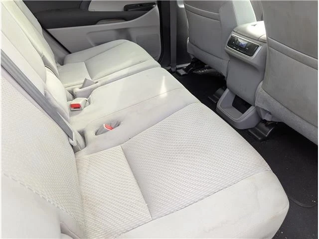 2016 Toyota Highlander - Image 8 of 11
