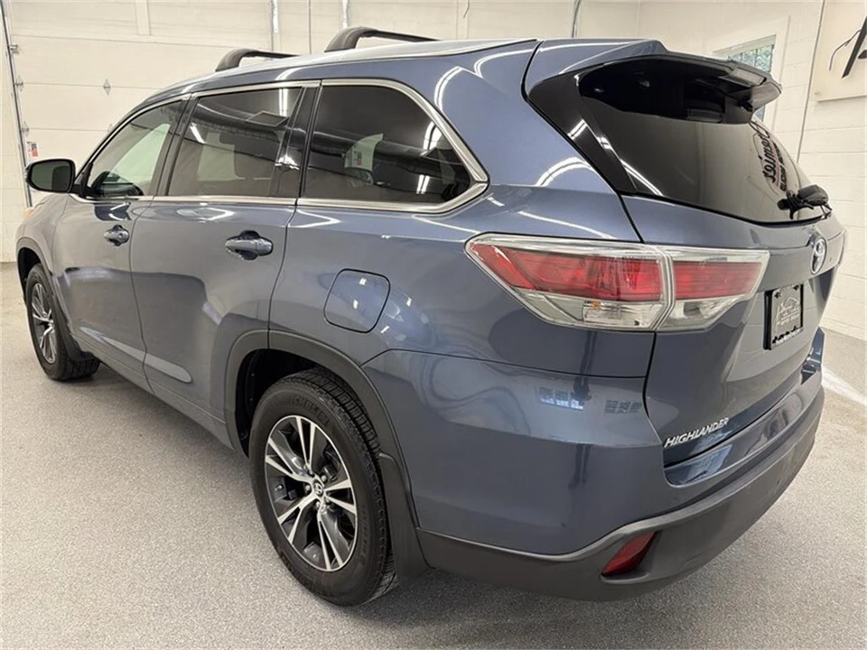2016 Toyota Highlander - Image 7 of 16