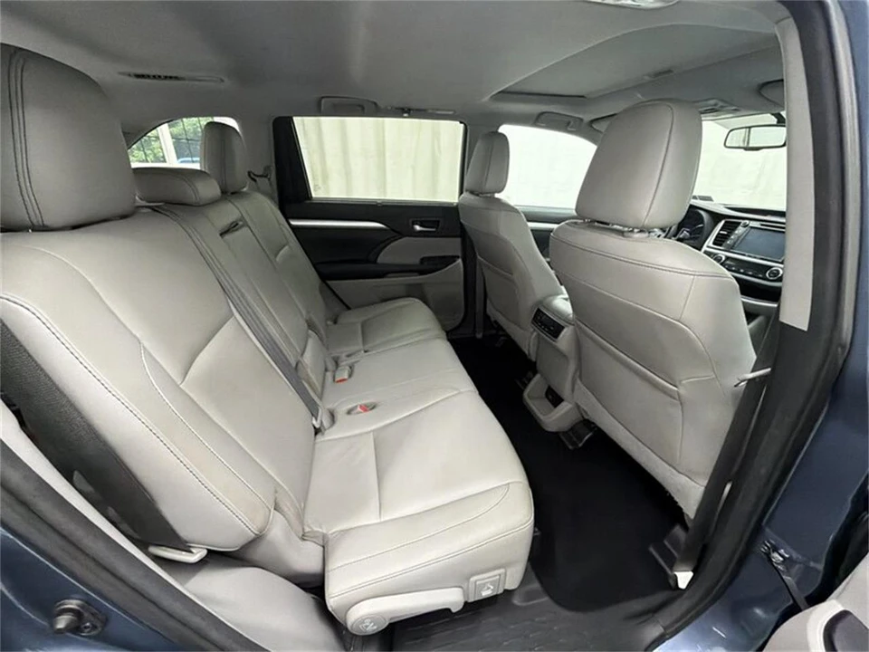 2016 Toyota Highlander - Image 14 of 16