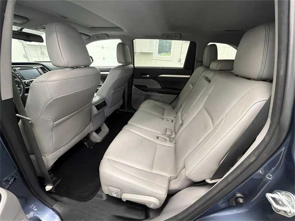 2016 Toyota Highlander - Image 12 of 16