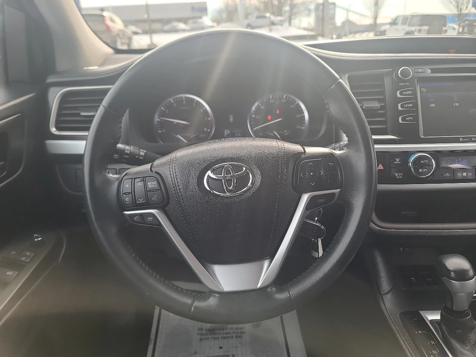 2016 Toyota Highlander - Image 18 of 21