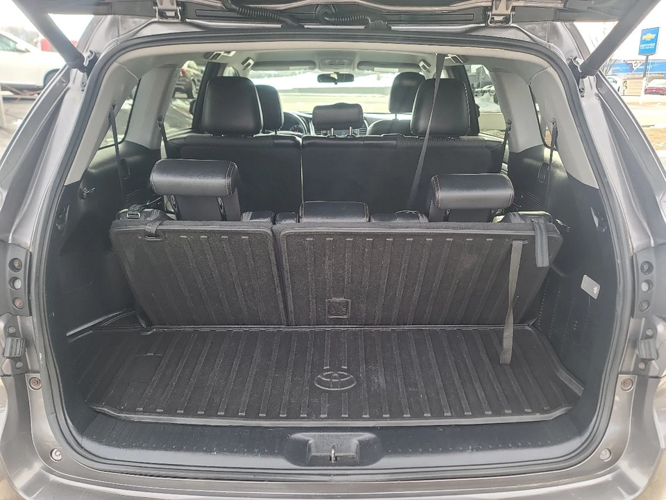 2016 Toyota Highlander - Image 14 of 21