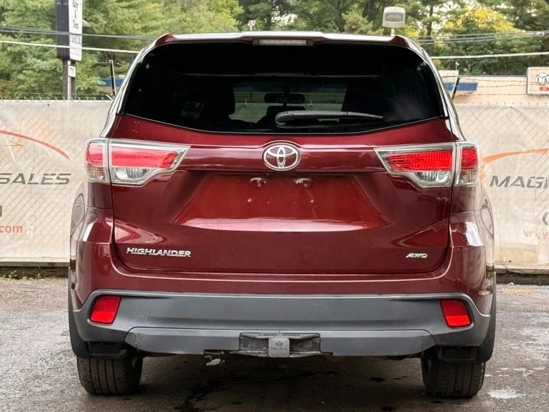 2016 Toyota Highlander - Image 10 of 12