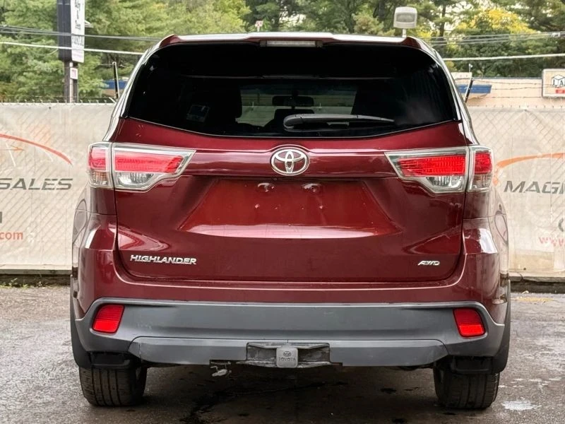 2016 Toyota Highlander - Image 10 of 12