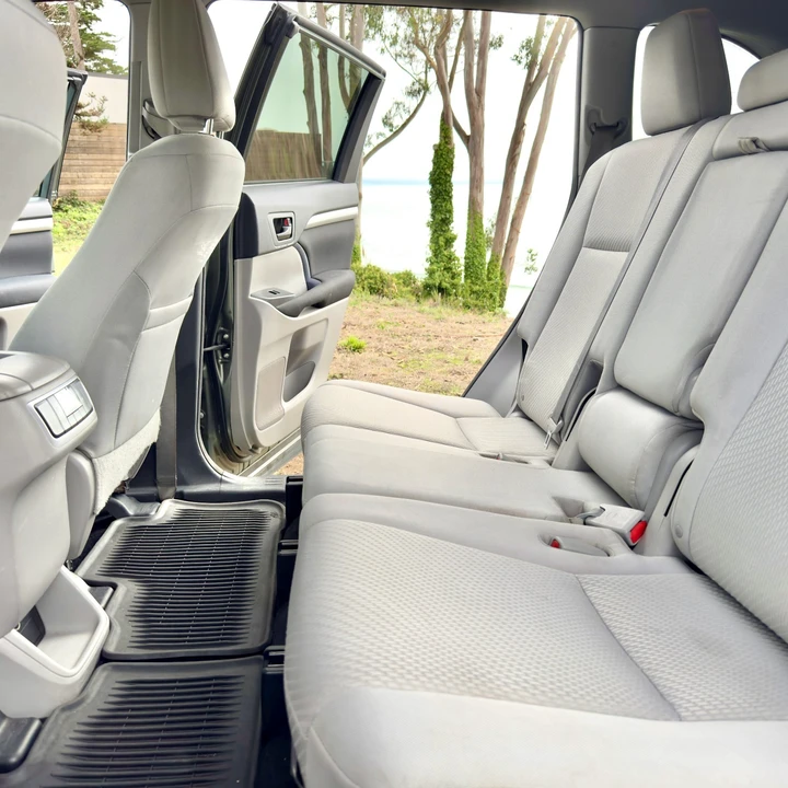 2016 Toyota Highlander - Image 13 of 18