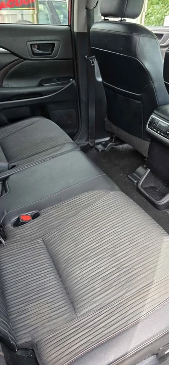 2016 Toyota Highlander - Image 13 of 18