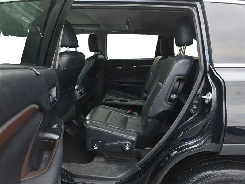 2016 Toyota Highlander - Image 10 of 12