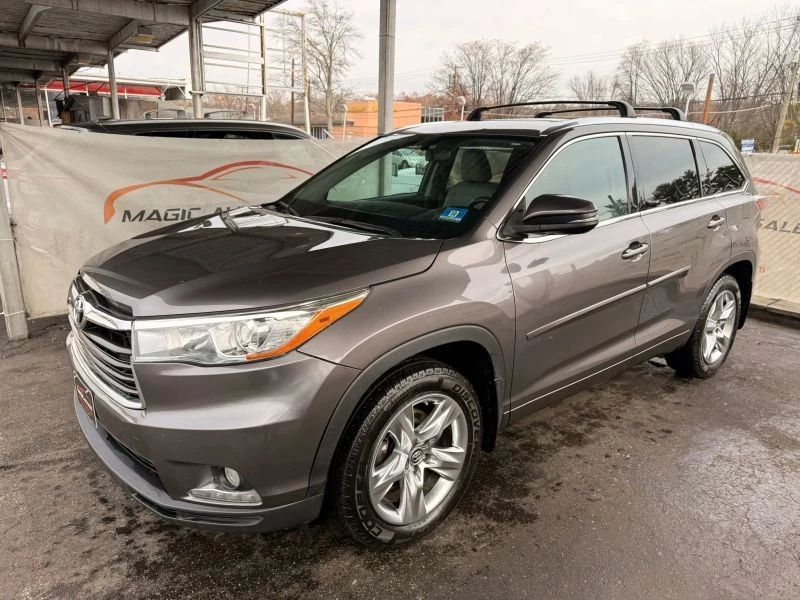 2016 Toyota Highlander - Image 8 of 12