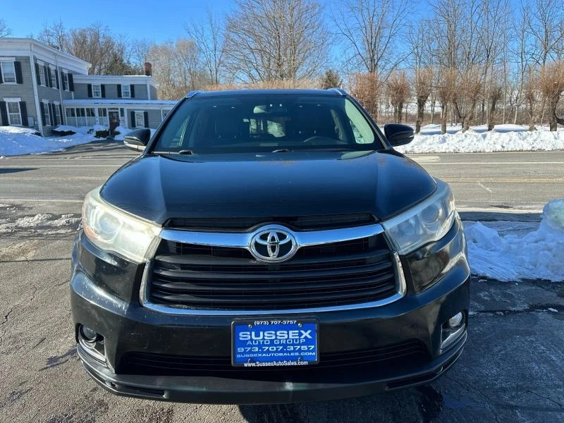 2016 Toyota Highlander - Image 2 of 12