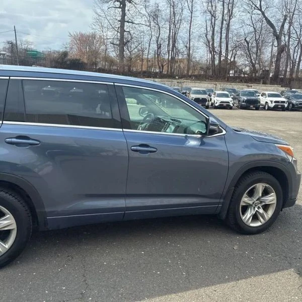 2016 Toyota Highlander - Image 9 of 12
