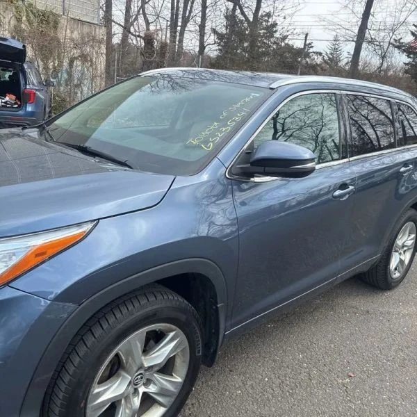 2016 Toyota Highlander - Image 2 of 12