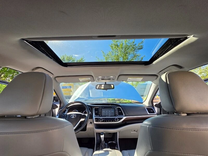 2016 Toyota Highlander - Image 20 of 21