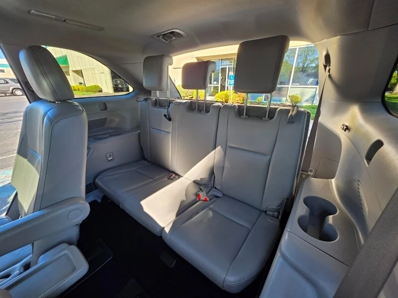 2016 Toyota Highlander - Image 17 of 21