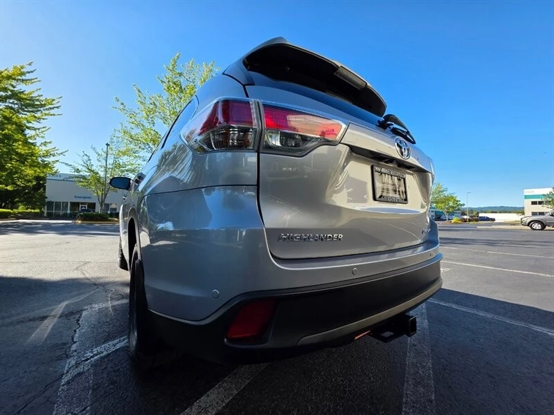 2016 Toyota Highlander - Image 11 of 21