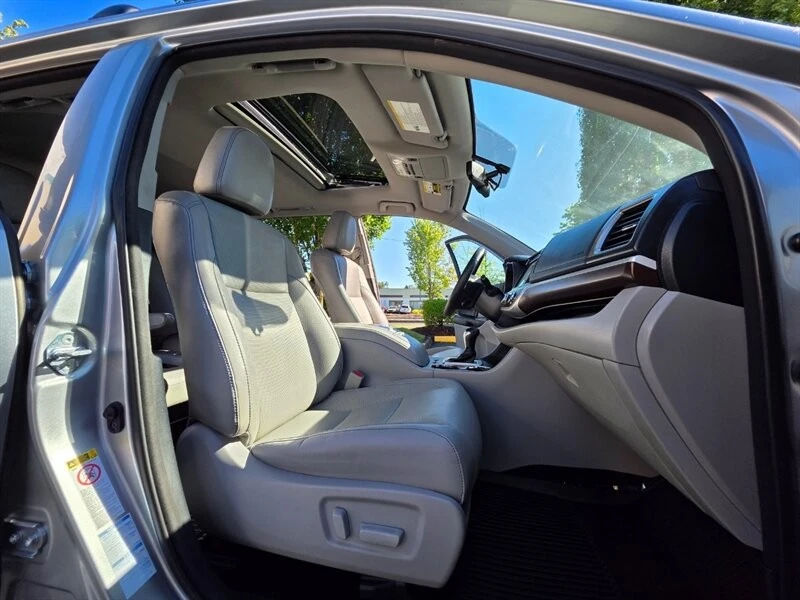 2016 Toyota Highlander - Image 14 of 21