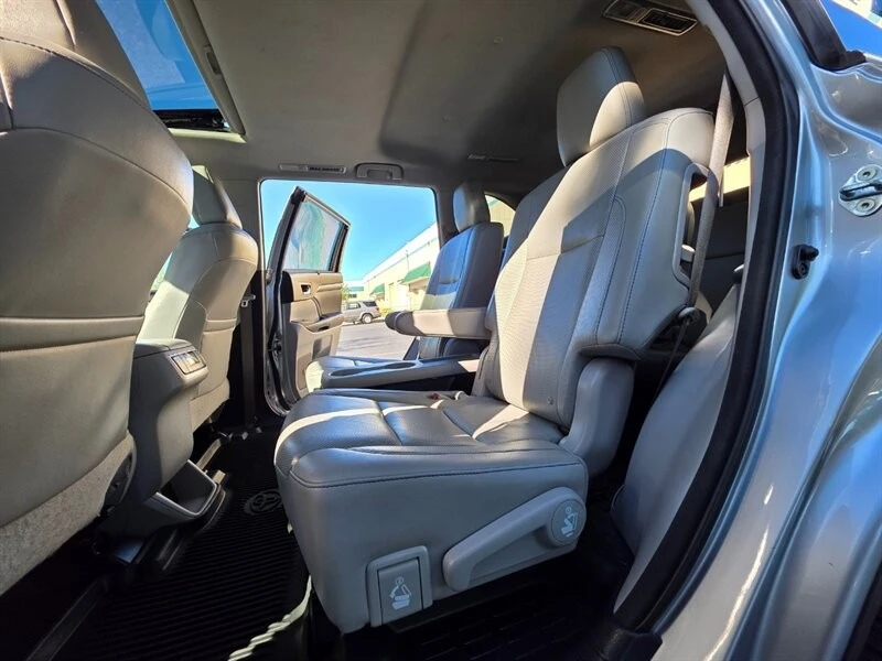 2016 Toyota Highlander - Image 15 of 21
