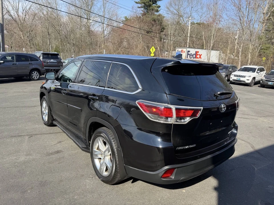 2016 Toyota Highlander - Image 8 of 21