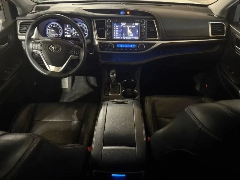 2016 Toyota Highlander - Image 8 of 12
