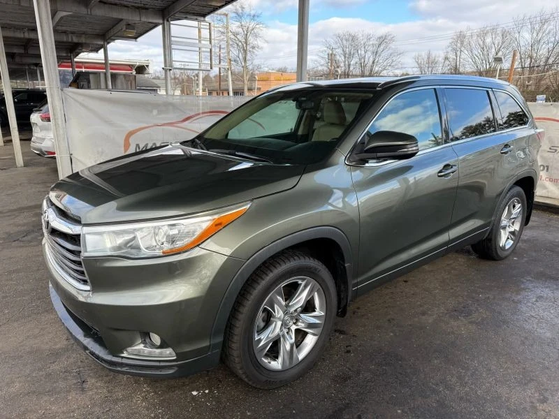2016 Toyota Highlander - Image 8 of 12
