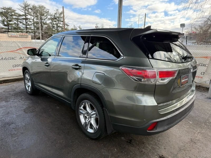 2016 Toyota Highlander - Image 12 of 12