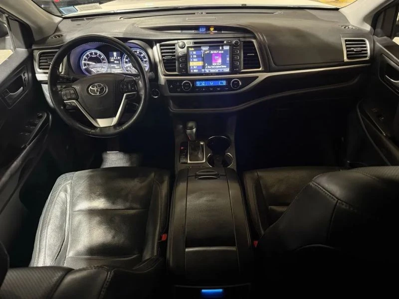 2016 Toyota Highlander - Image 8 of 12