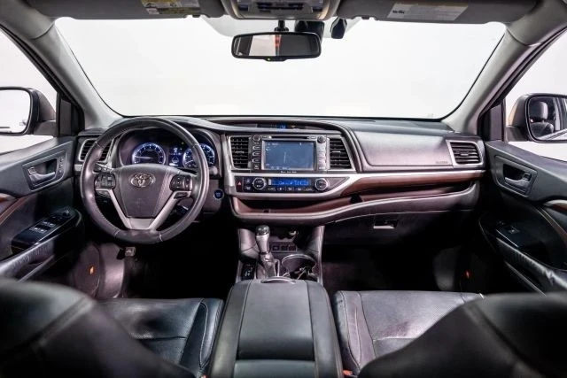 2016 Toyota Highlander - Image 2 of 21