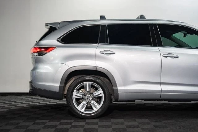 2016 Toyota Highlander - Image 11 of 21