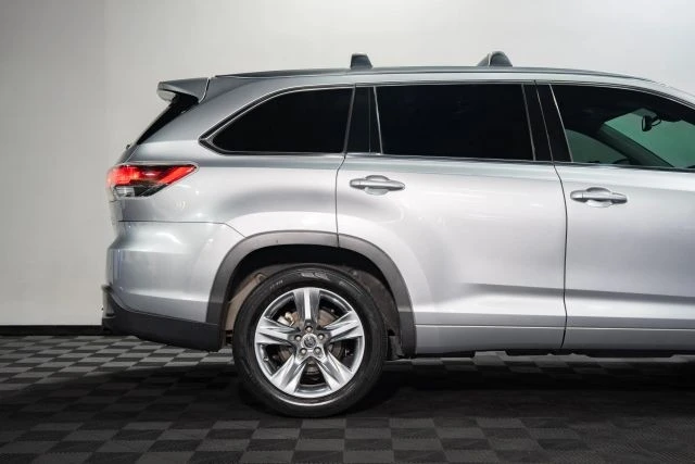 2016 Toyota Highlander - Image 11 of 21