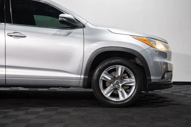 2016 Toyota Highlander - Image 12 of 21