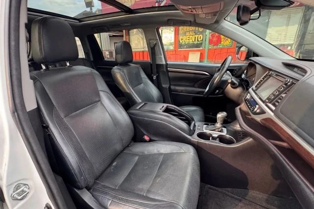2016 Toyota Highlander - Image 16 of 16