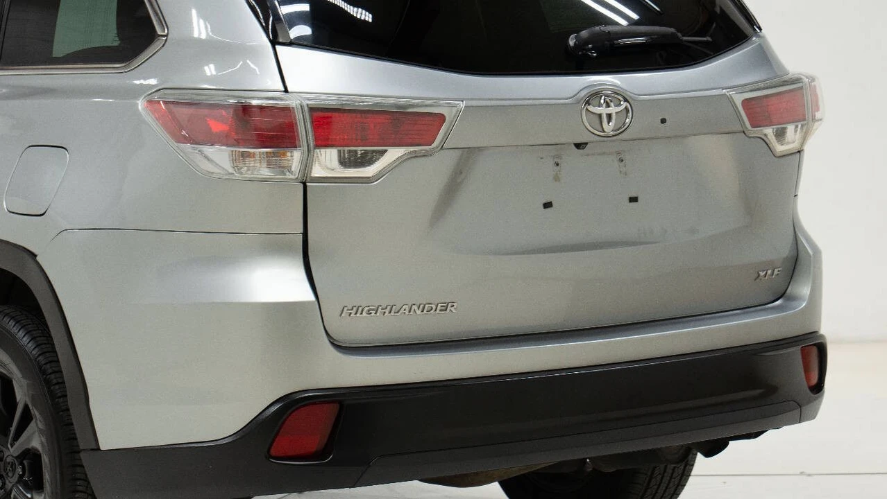 2016 Toyota Highlander - Image 12 of 12