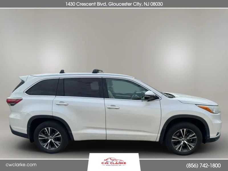 2016 Toyota Highlander - Image 4 of 8