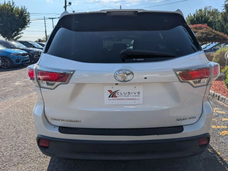 2016 Toyota Highlander - Image 6 of 12