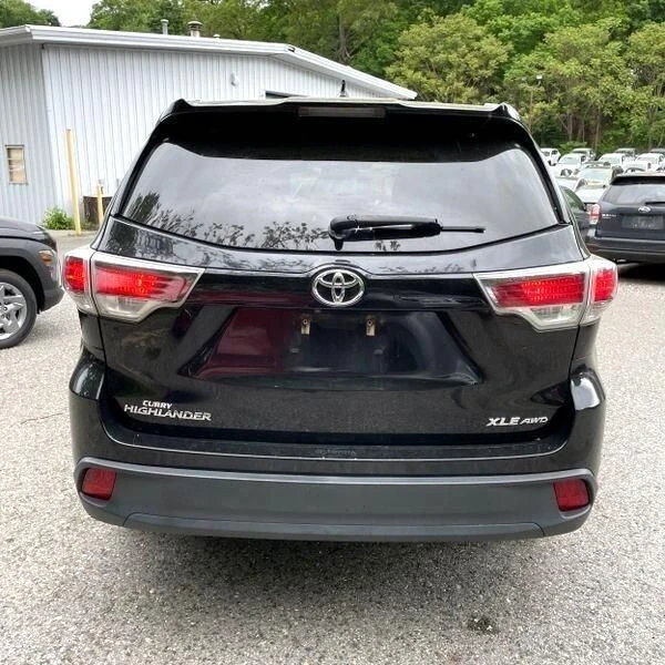 2016 Toyota Highlander - Image 7 of 12