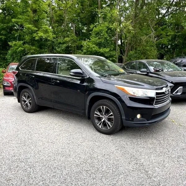 2016 Toyota Highlander - Image 10 of 12