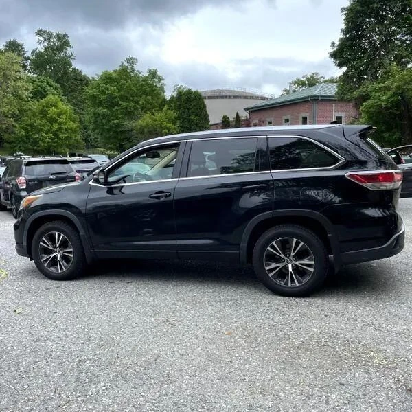 2016 Toyota Highlander - Image 3 of 12