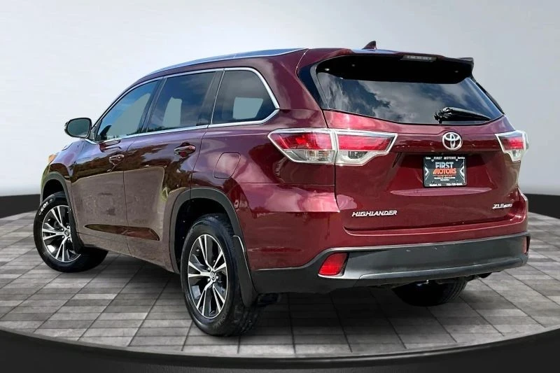 2016 Toyota Highlander - Image 7 of 12