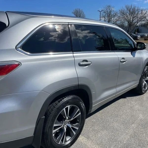 2016 Toyota Highlander - Image 9 of 12