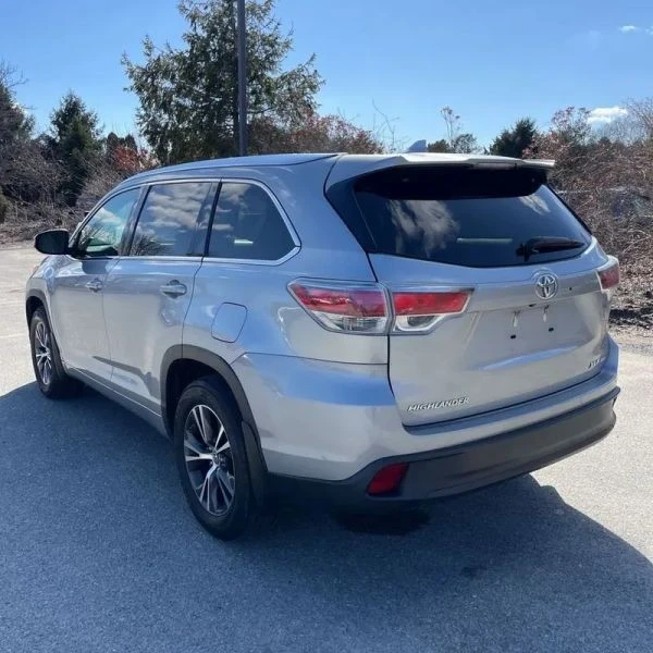 2016 Toyota Highlander - Image 5 of 12