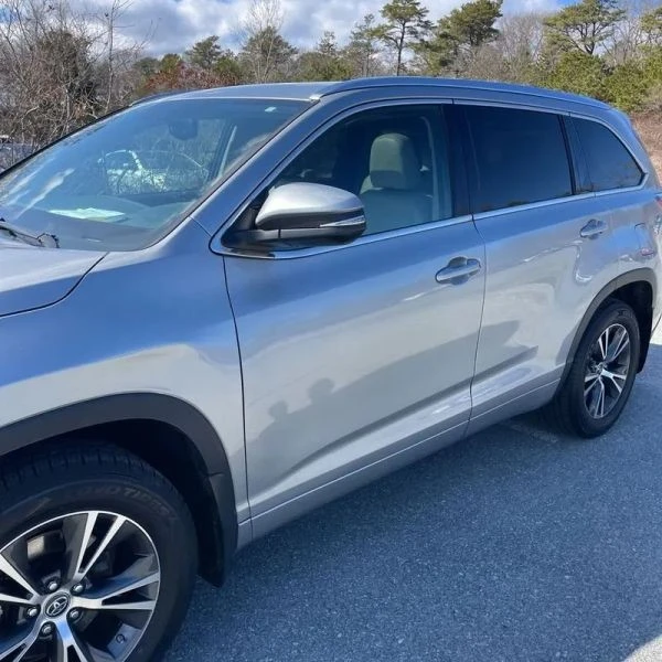 2016 Toyota Highlander - Image 2 of 12