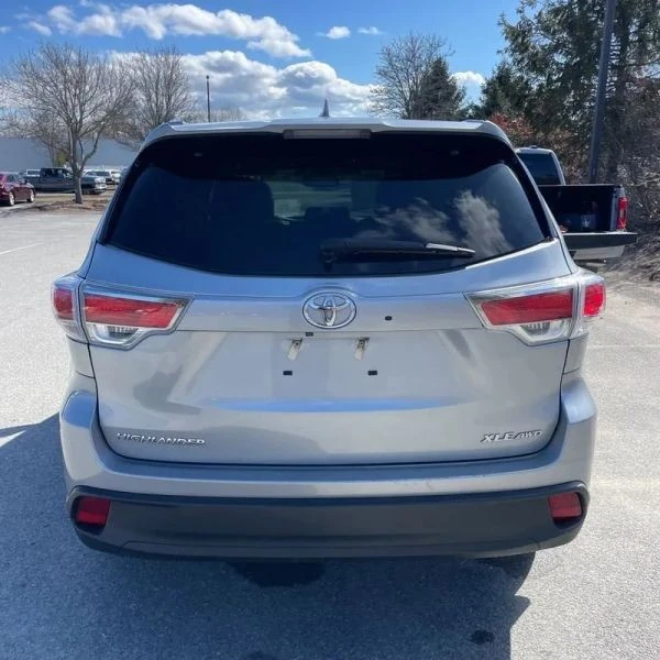 2016 Toyota Highlander - Image 7 of 12
