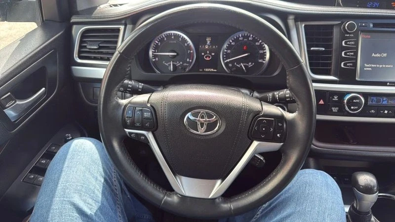 2016 Toyota Highlander - Image 10 of 12