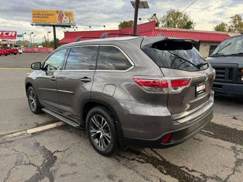 2016 Toyota Highlander - Image 6 of 12