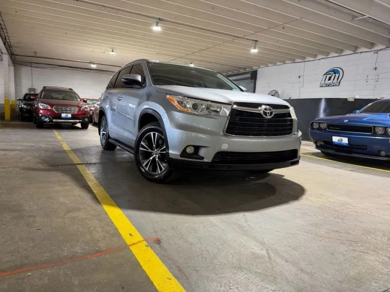 2016 Toyota Highlander - Image 6 of 12