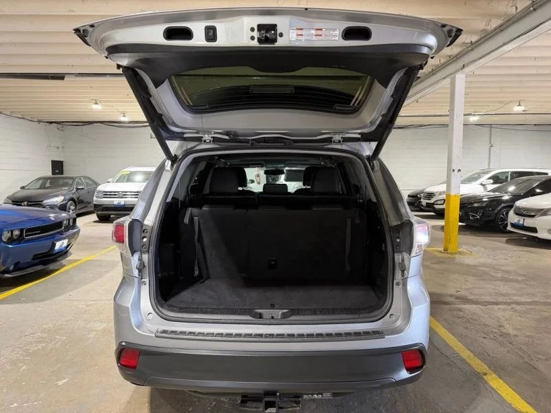 2016 Toyota Highlander - Image 7 of 12