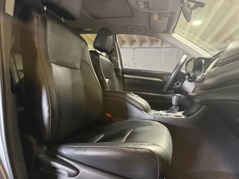 2016 Toyota Highlander - Image 11 of 12