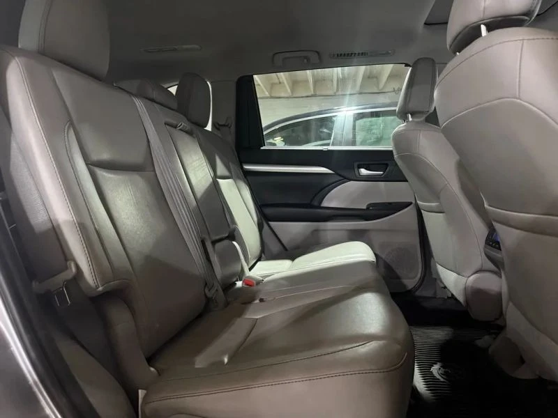 2016 Toyota Highlander - Image 12 of 12