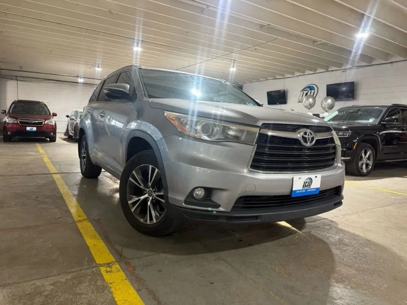 2016 Toyota Highlander - Image 6 of 12